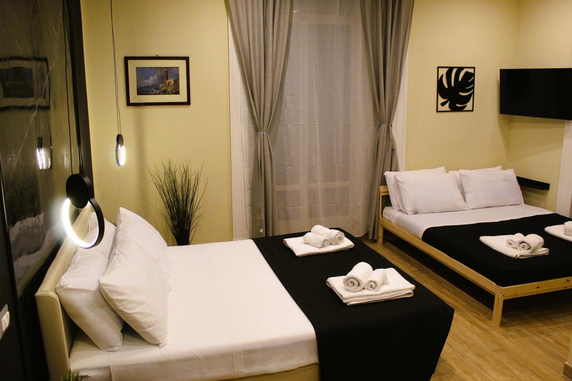 Affittacamere Blackwoody Contemporary - Centro Storico Via Toledo *
