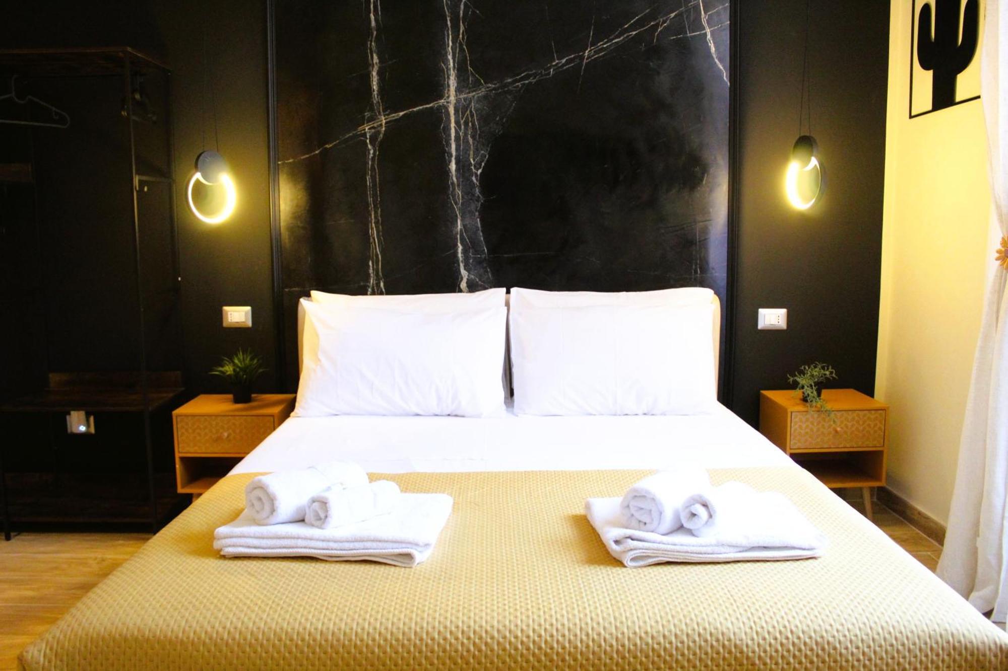 Blackwoody Contemporary - Centro Storico Via Toledo * Napoli
