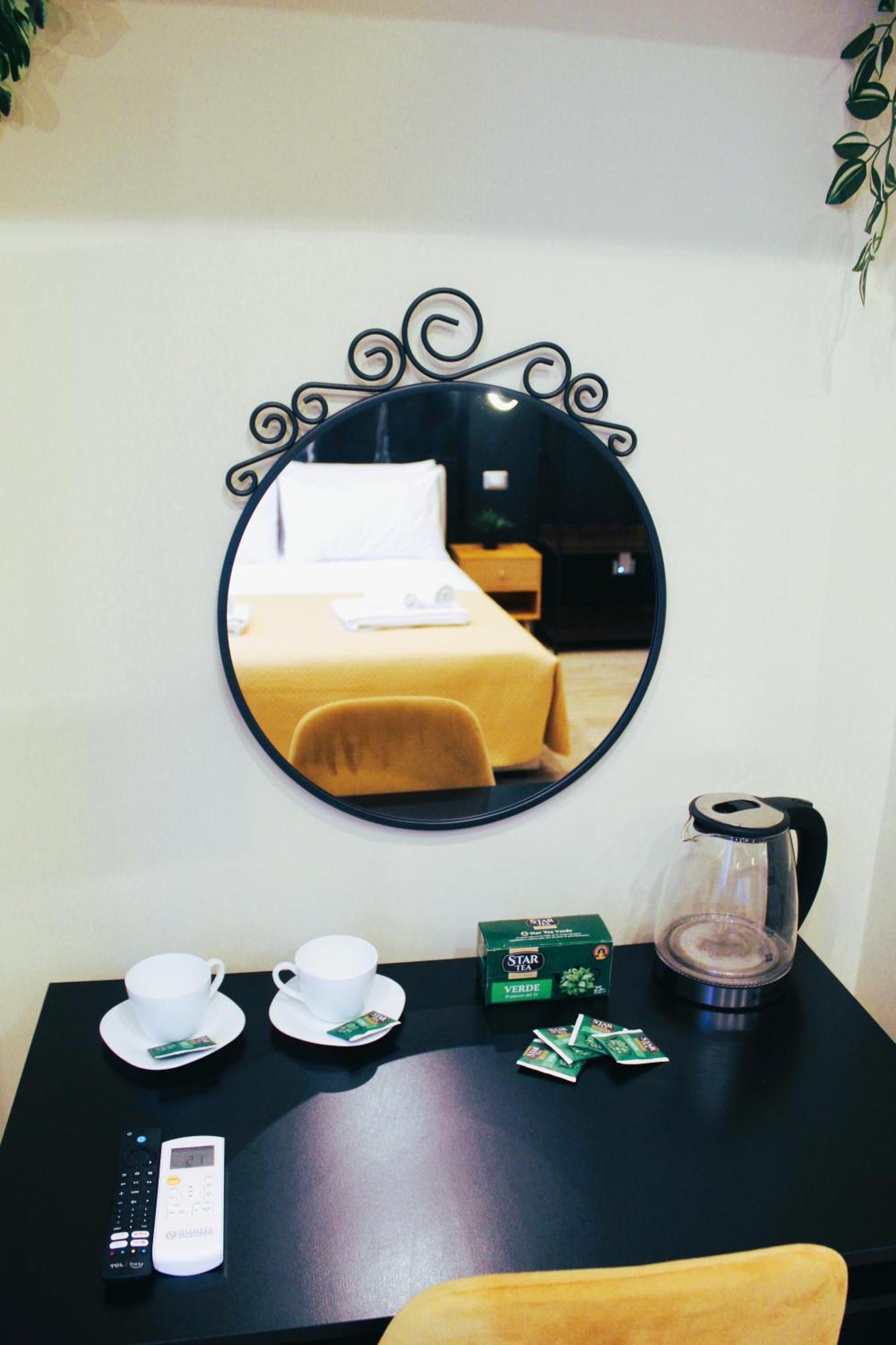 Blackwoody Contemporary - Centro Storico Via Toledo Affittacamere *