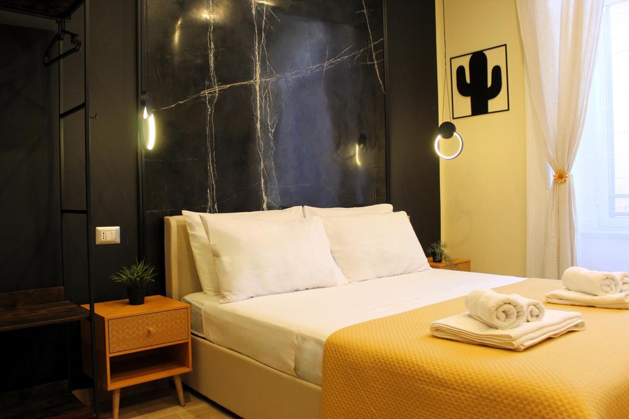 Affittacamere Blackwoody Contemporary - Centro Storico Via Toledo *